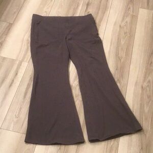 EUC Torrid Yoga Pants - size 2/2X